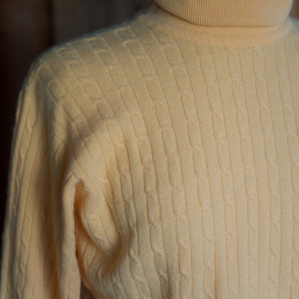 Clan Douglas 100% Cashmere Knit Turtleneck Sweater Made In Scotland Woman's L - Picture 3 of 15